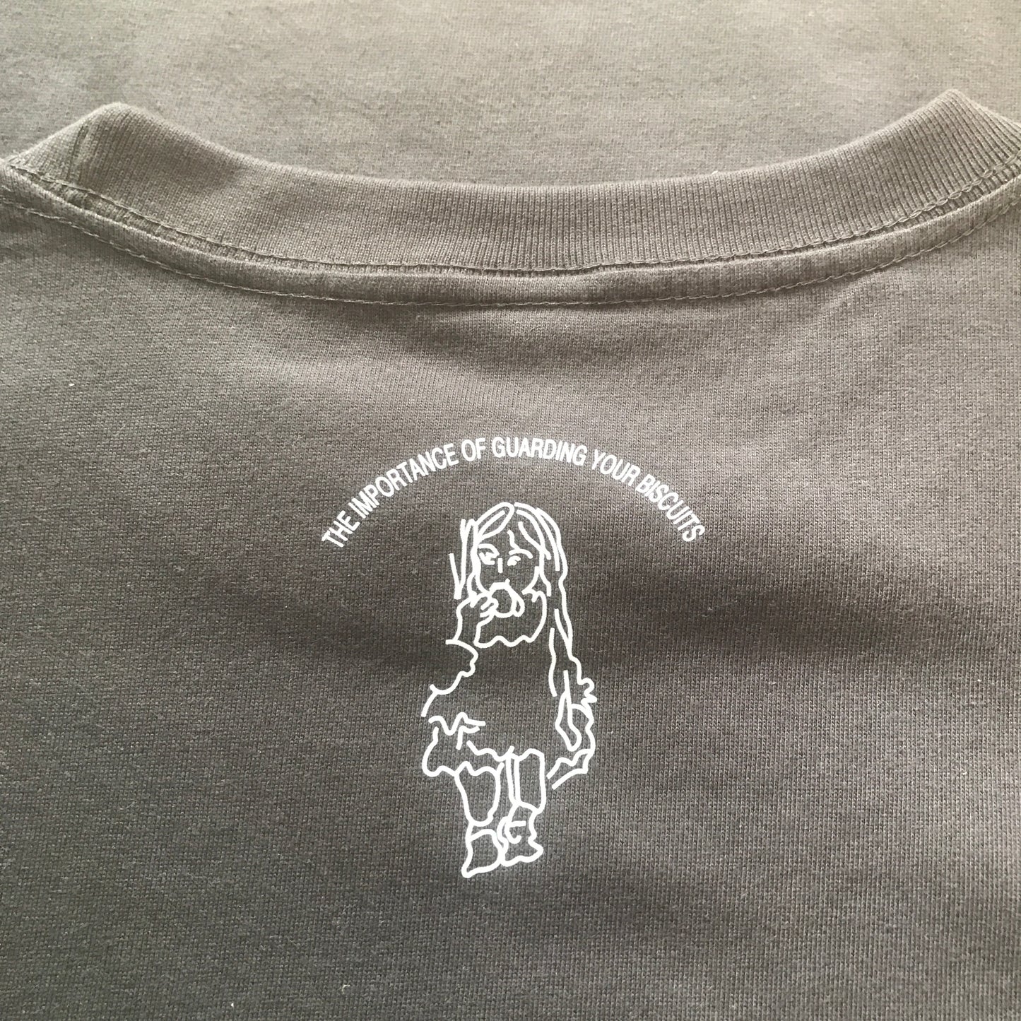 THE IMPORTANCE OF GUARDING YOUR BISCUITS/T-シャツ